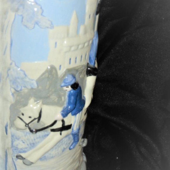 14" BEER STEIN Hand Made & Painted Signed Mary Howroyd Armored Knight Collectibl - Picture 5 of 9